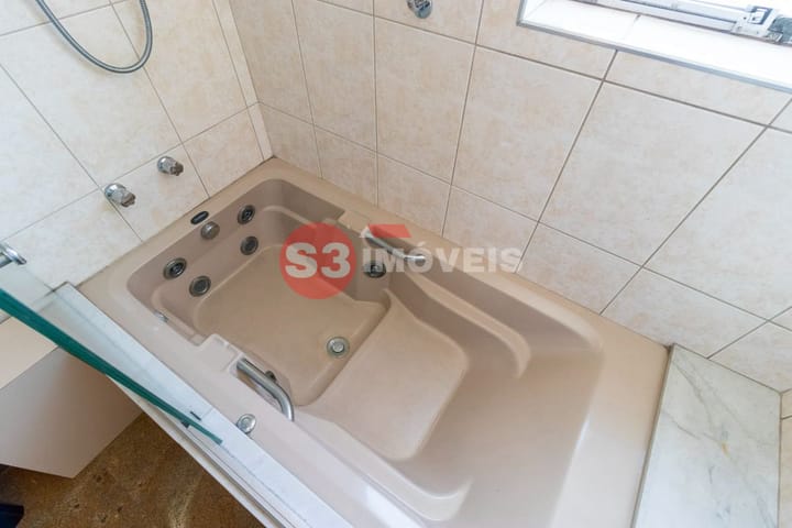 Apartamento à venda com 3 quartos, 227m² - Foto 29