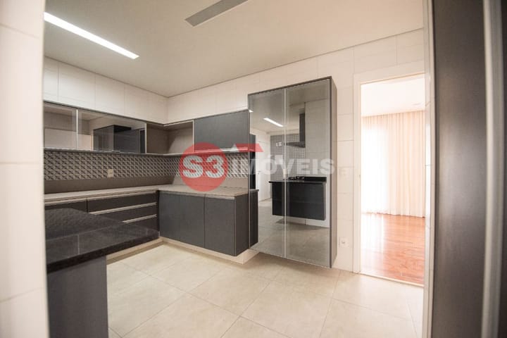 Apartamento à venda com 3 quartos, 134m² - Foto 11