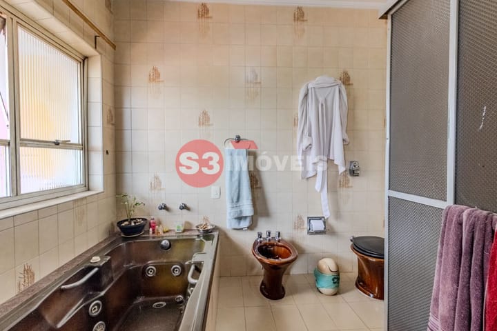 Casa à venda com 5 quartos, 200m² - Foto 56