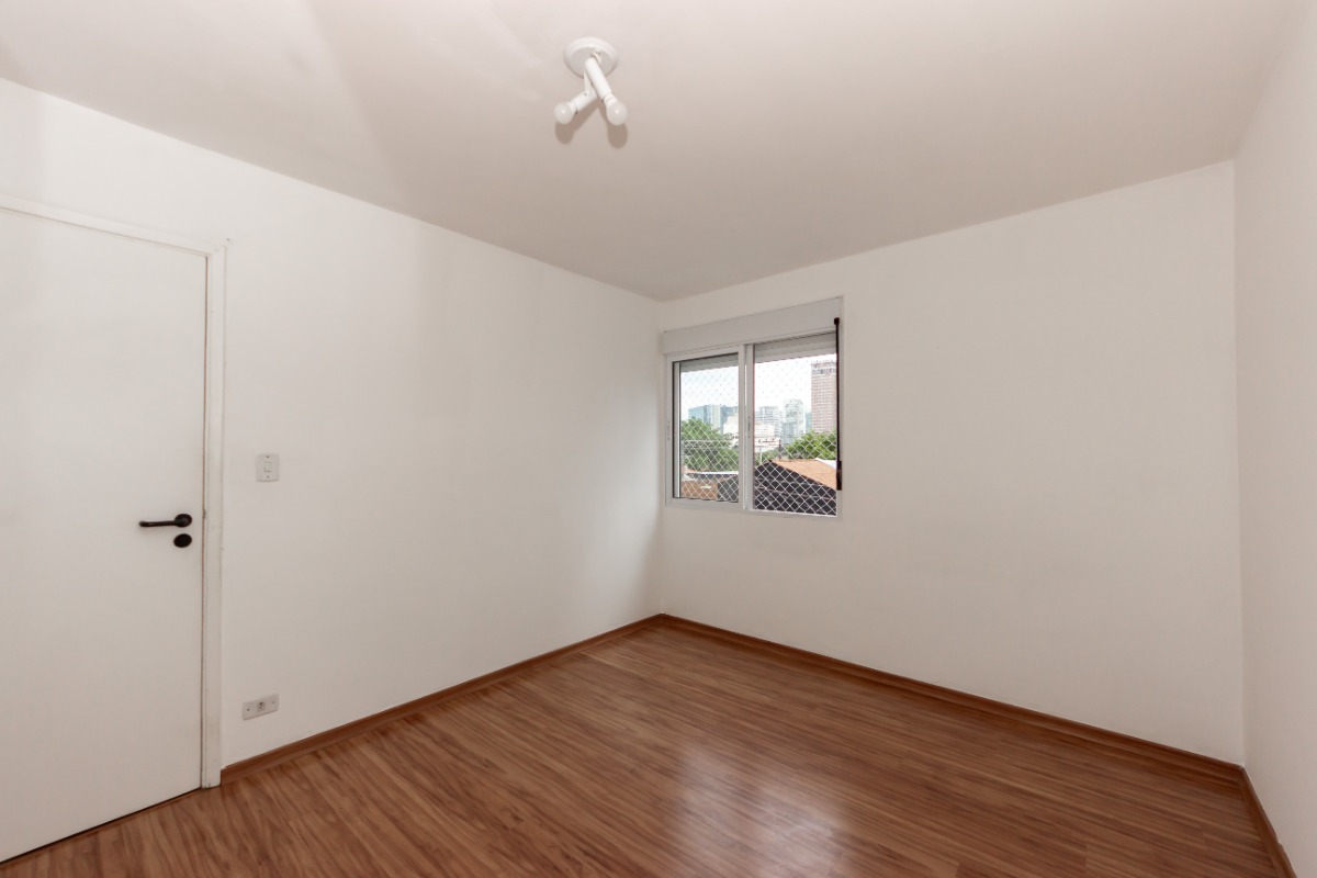 Apartamento à venda com 2 quartos, 70m² - Foto 17