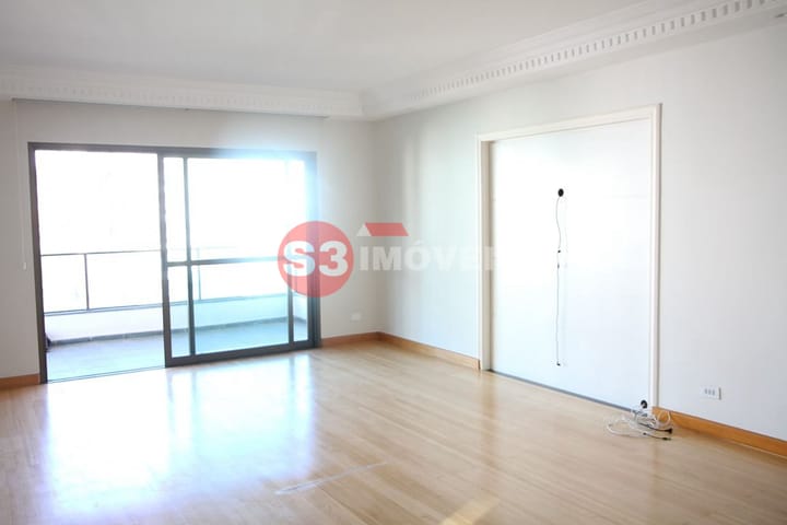 Apartamento à venda com 3 quartos, 243m² - Foto 7