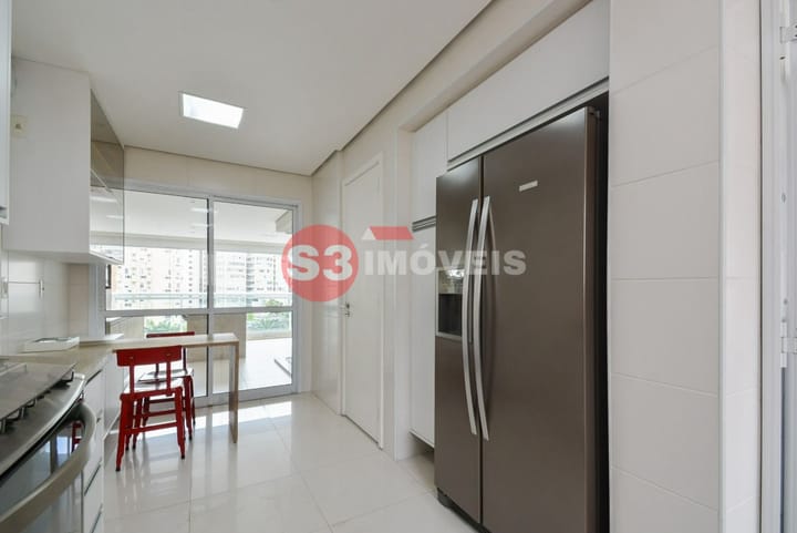 Apartamento à venda com 3 quartos, 157m² - Foto 24