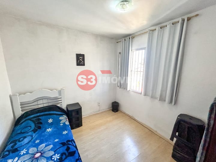 Casa à venda com 5 quartos, 131m² - Foto 11