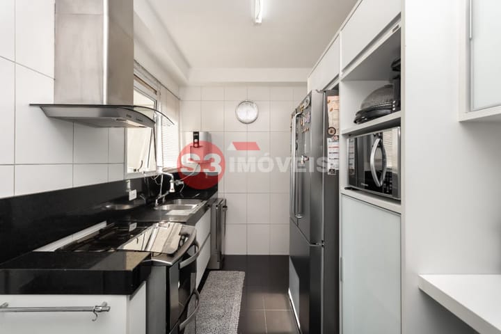 Apartamento à venda com 3 quartos, 142m² - Foto 13