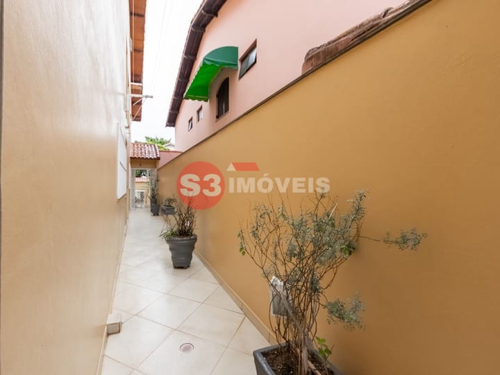 Casa à venda com 3 quartos, 260m² - Foto 14