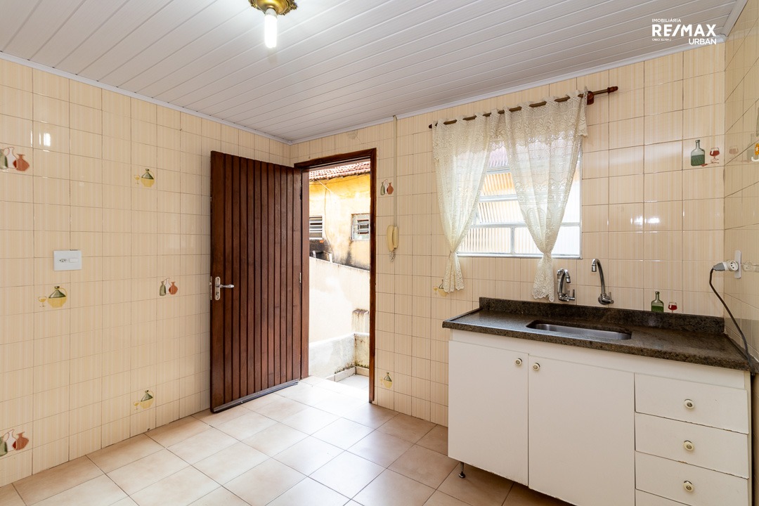 Casa à venda com 4 quartos, 150m² - Foto 29