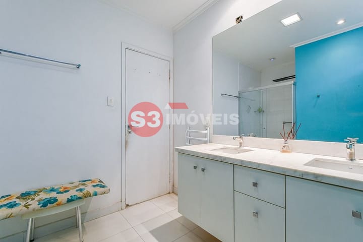 Casa à venda com 4 quartos, 290m² - Foto 33