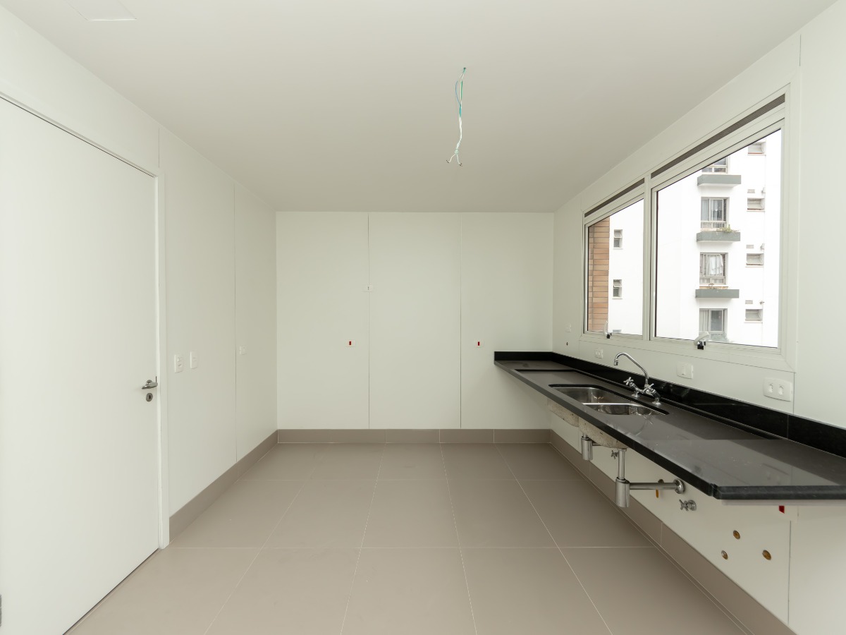 Apartamento à venda com 4 quartos, 260m² - Foto 24