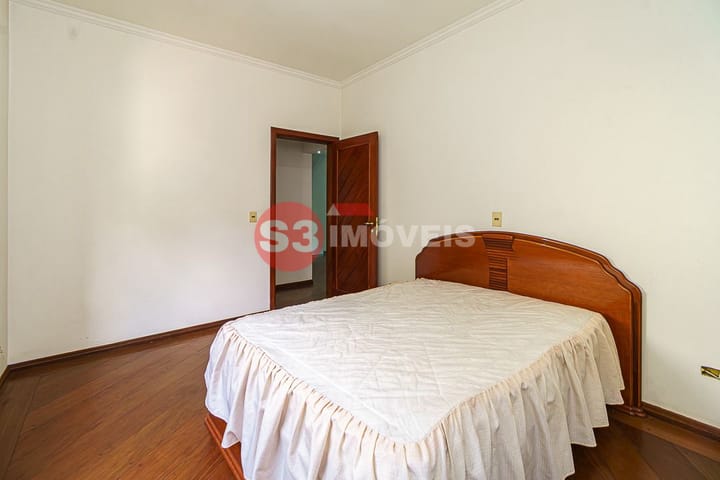 Casa à venda com 4 quartos, 560m² - Foto 9