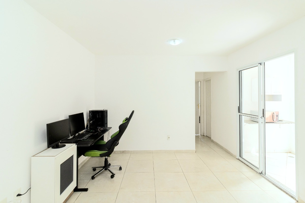 Apartamento à venda com 2 quartos, 57m² - Foto 2