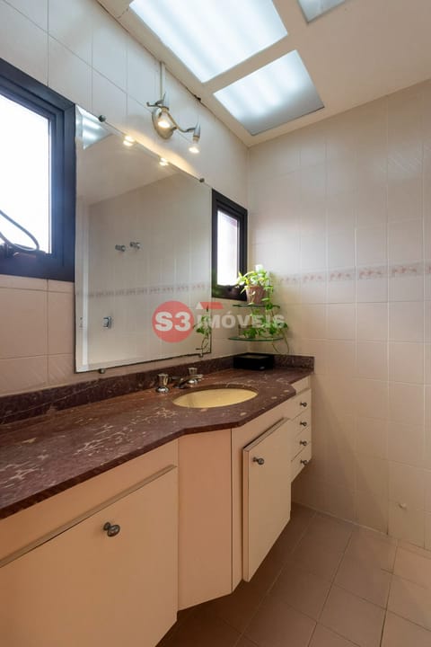 Apartamento à venda com 4 quartos, 196m² - Foto 20