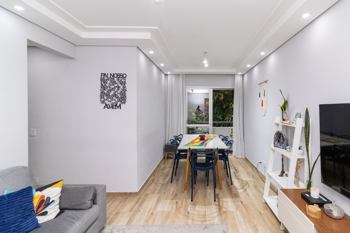 Apartamento à venda com 3 quartos, 73m² - Foto 2