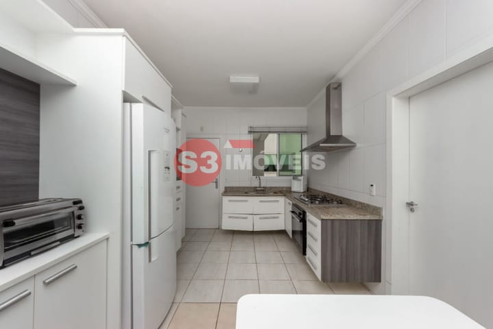 Apartamento à venda com 4 quartos, 188m² - Foto 17