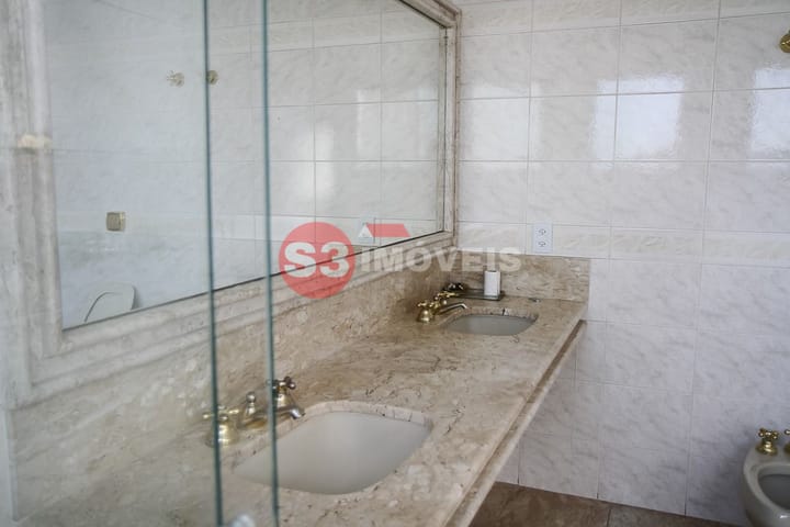 Apartamento à venda com 3 quartos, 243m² - Foto 52