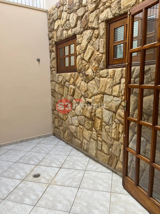 Casa para alugar com 3 quartos, 150m² - Foto 13