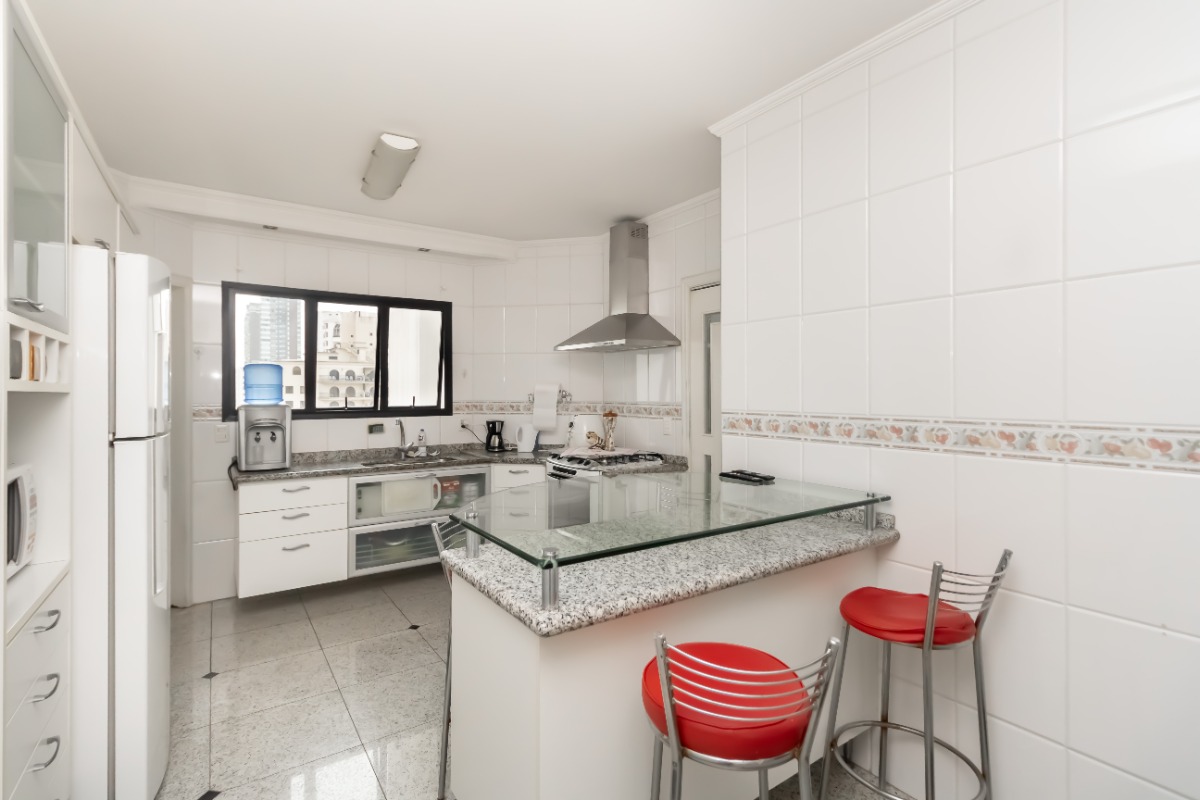 Apartamento à venda com 3 quartos, 158m² - Foto 29