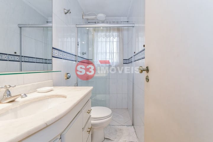 Casa à venda com 4 quartos, 290m² - Foto 45