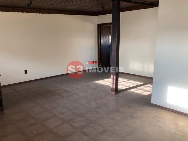 Casa à venda e aluguel com 5 quartos, 250m² - Foto 18