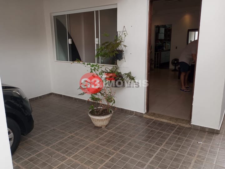 Casa à venda com 2 quartos, 170m² - Foto 2