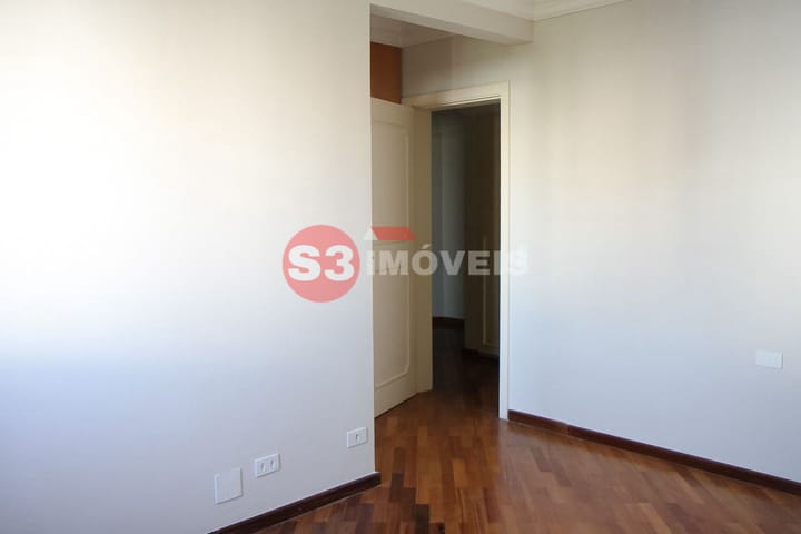 Apartamento à venda com 3 quartos, 243m² - Foto 32