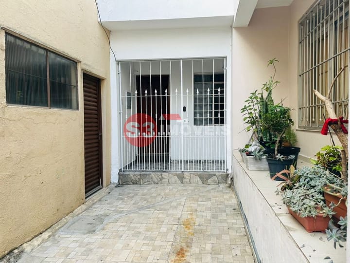 Casa à venda com 4 quartos, 98m² - Foto 1