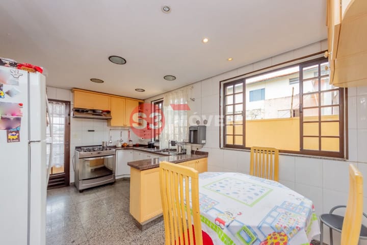 Casa à venda com 3 quartos, 238m² - Foto 22