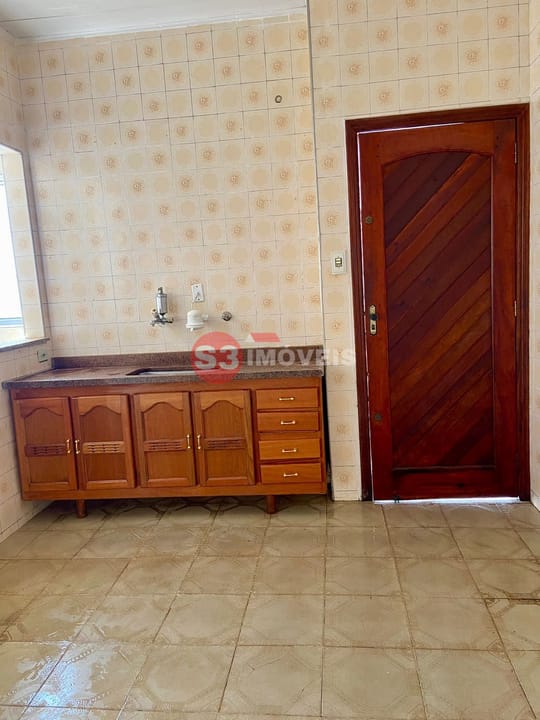 Casa à venda com 4 quartos, 210m² - Foto 6