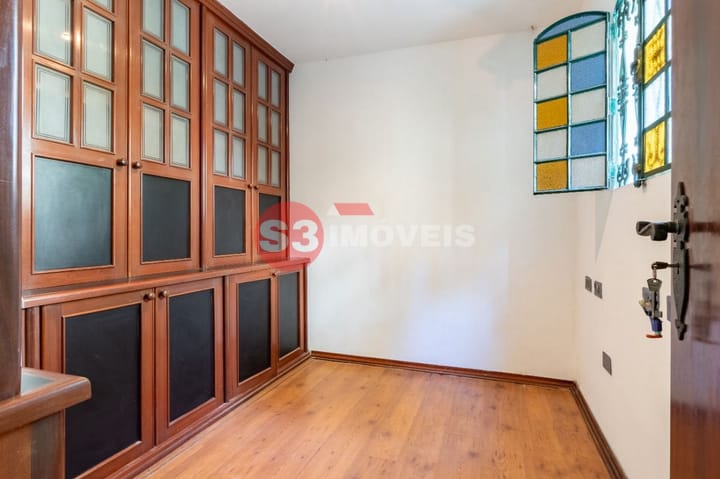 Casa à venda com 4 quartos, 297m² - Foto 17