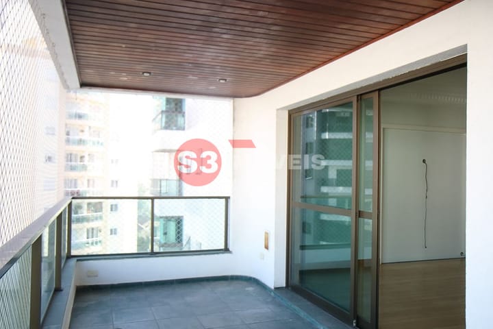 Apartamento à venda com 3 quartos, 243m² - Foto 11