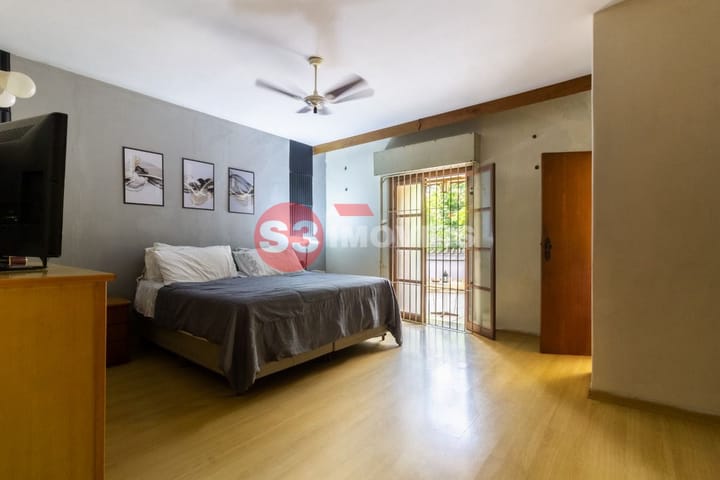 Casa à venda com 3 quartos, 232m² - Foto 7