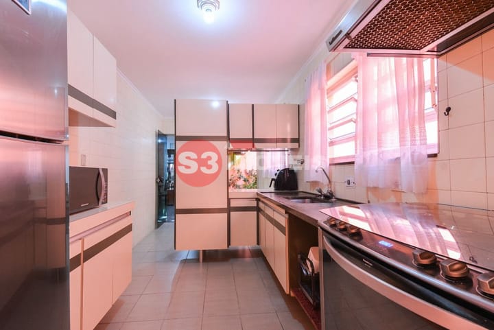 Casa à venda com 3 quartos, 213m² - Foto 28