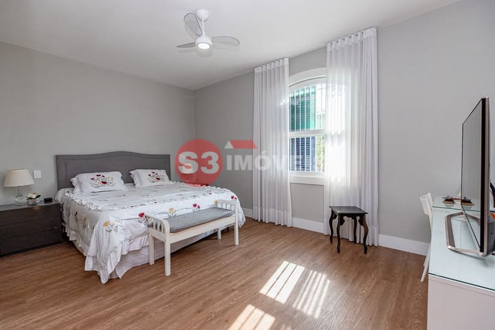 Casa à venda com 4 quartos, 450m² - Foto 43