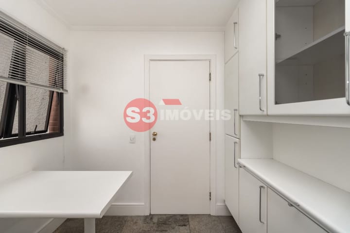 Apartamento à venda com 3 quartos, 157m² - Foto 14