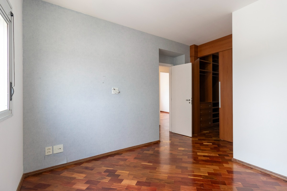 Apartamento à venda com 3 quartos, 127m² - Foto 15