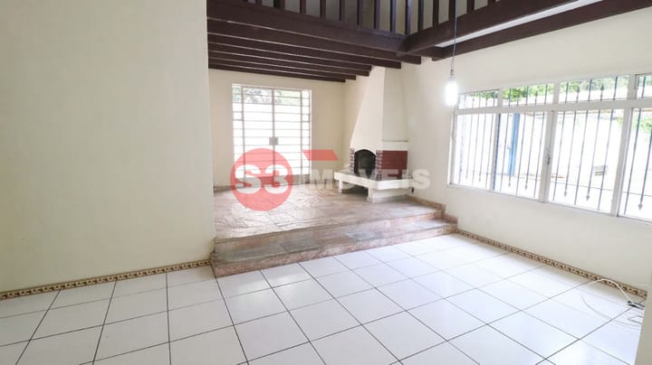 Casa à venda com 2 quartos, 140m² - Foto 4