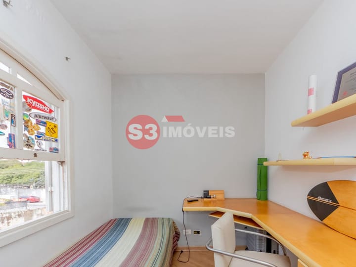 Casa à venda com 3 quartos, 200m² - Foto 18