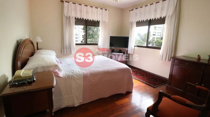 Apartamento à venda com 3 quartos, 200m² - Foto 30