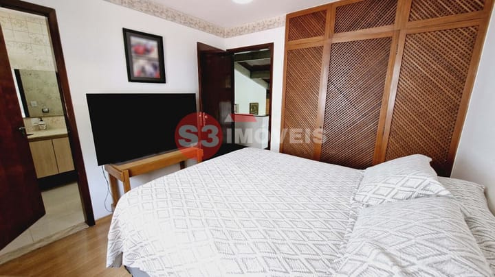 Casa à venda com 3 quartos, 245m² - Foto 26