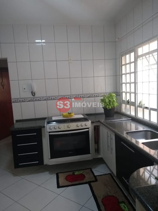 Casa à venda com 3 quartos, 170m² - Foto 9