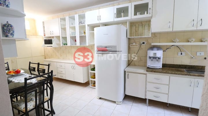 Casa à venda com 3 quartos, 250m² - Foto 31