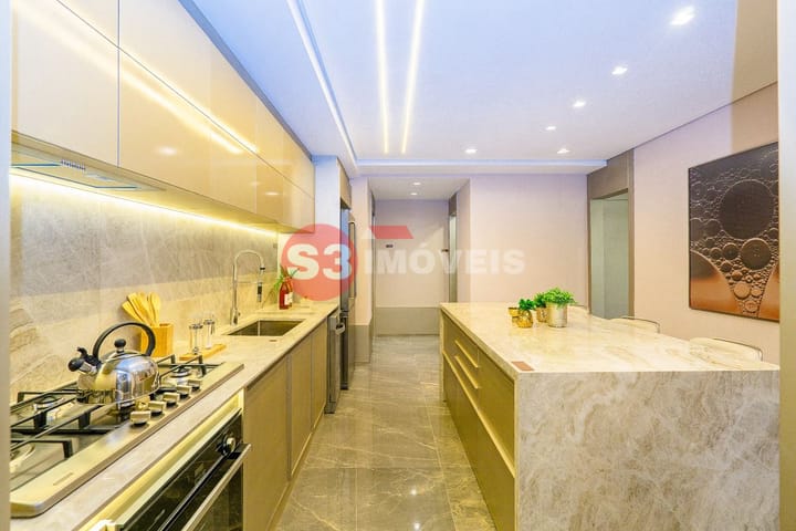 Apartamento à venda com 4 quartos, 234m² - Foto 18