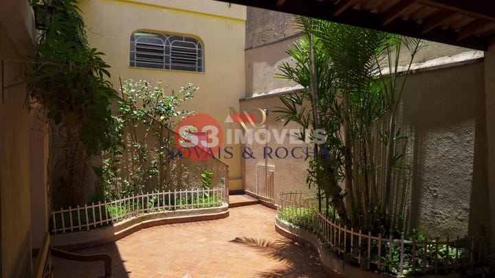 Casa à venda com 3 quartos, 211m² - Foto 18