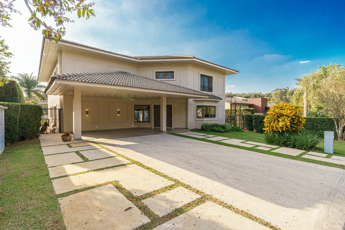 Casa de Condomínio à venda com 4 quartos, 604m² - Foto 1