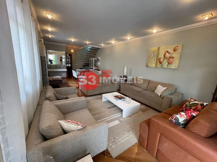 Casa à venda com 3 quartos, 285m² - Foto 1