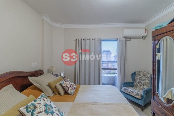 Apartamento à venda com 4 quartos, 250m² - Foto 14