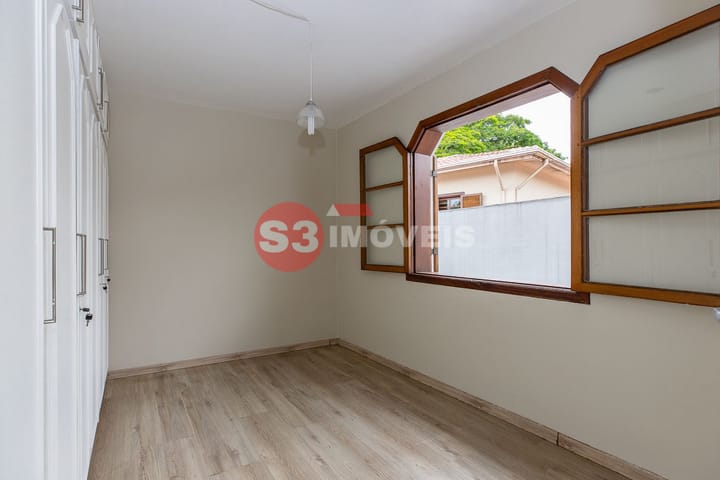 Casa à venda com 4 quartos, 230m² - Foto 27