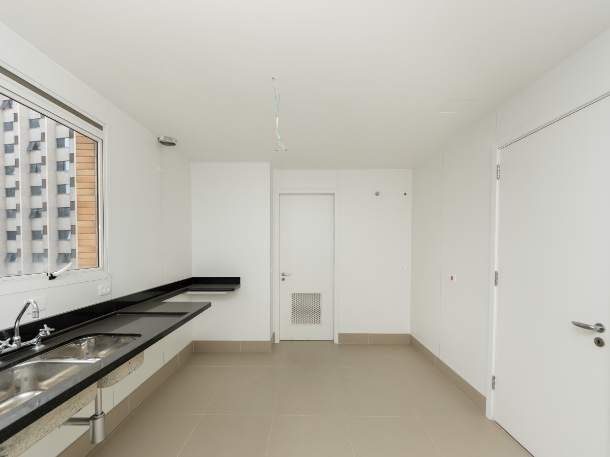 Apartamento à venda com 4 quartos, 260m² - Foto 26