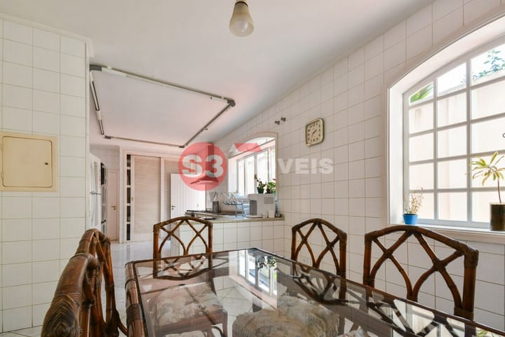 Casa à venda com 4 quartos, 450m² - Foto 16