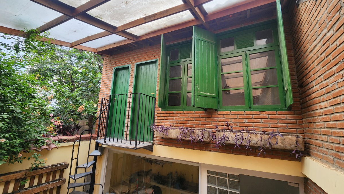 Casa à venda com 4 quartos, 140m² - Foto 3