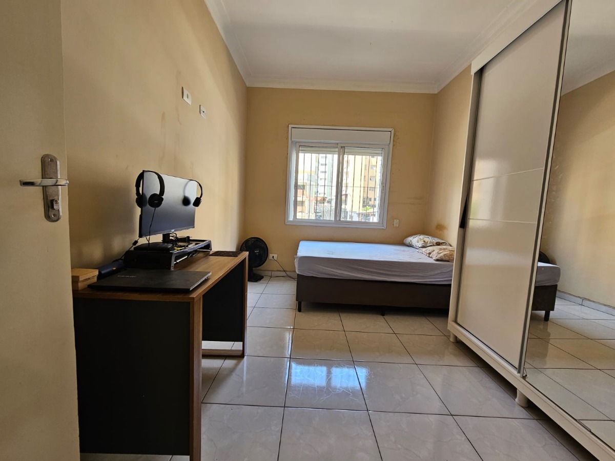 Apartamento à venda com 2 quartos, 62m² - Foto 11